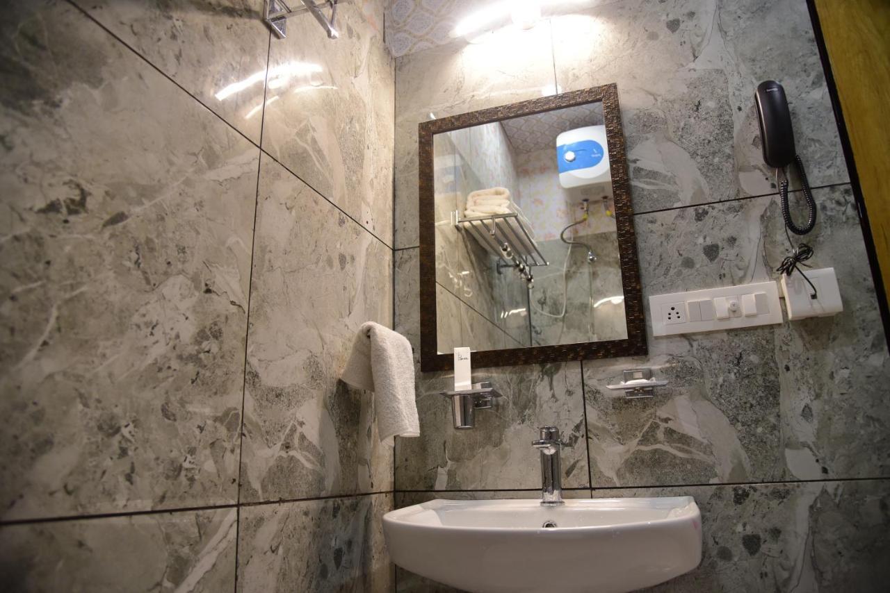 Hotel Bamboo Castle Jaipur Bagian luar foto