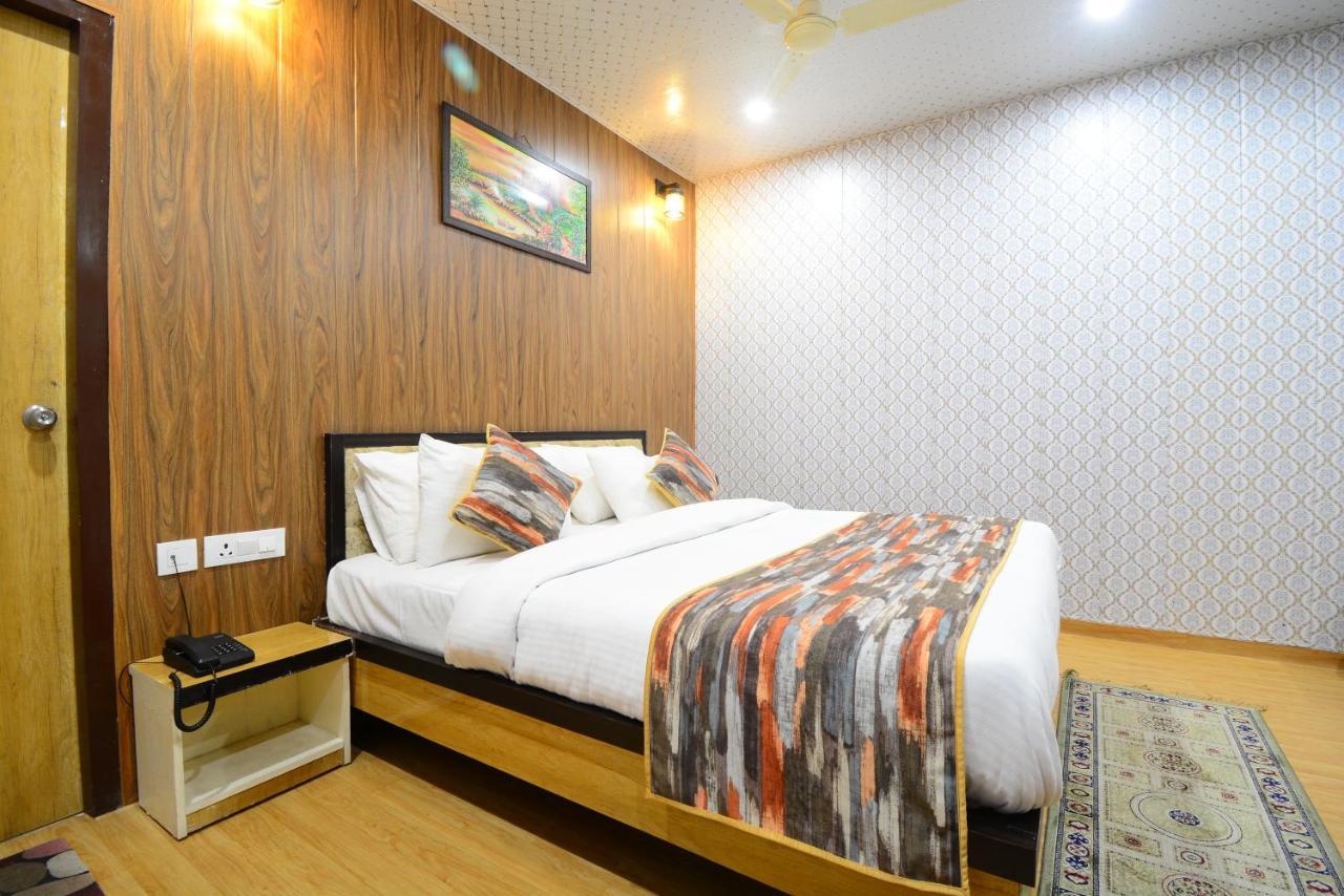 Hotel Bamboo Castle Jaipur Bagian luar foto