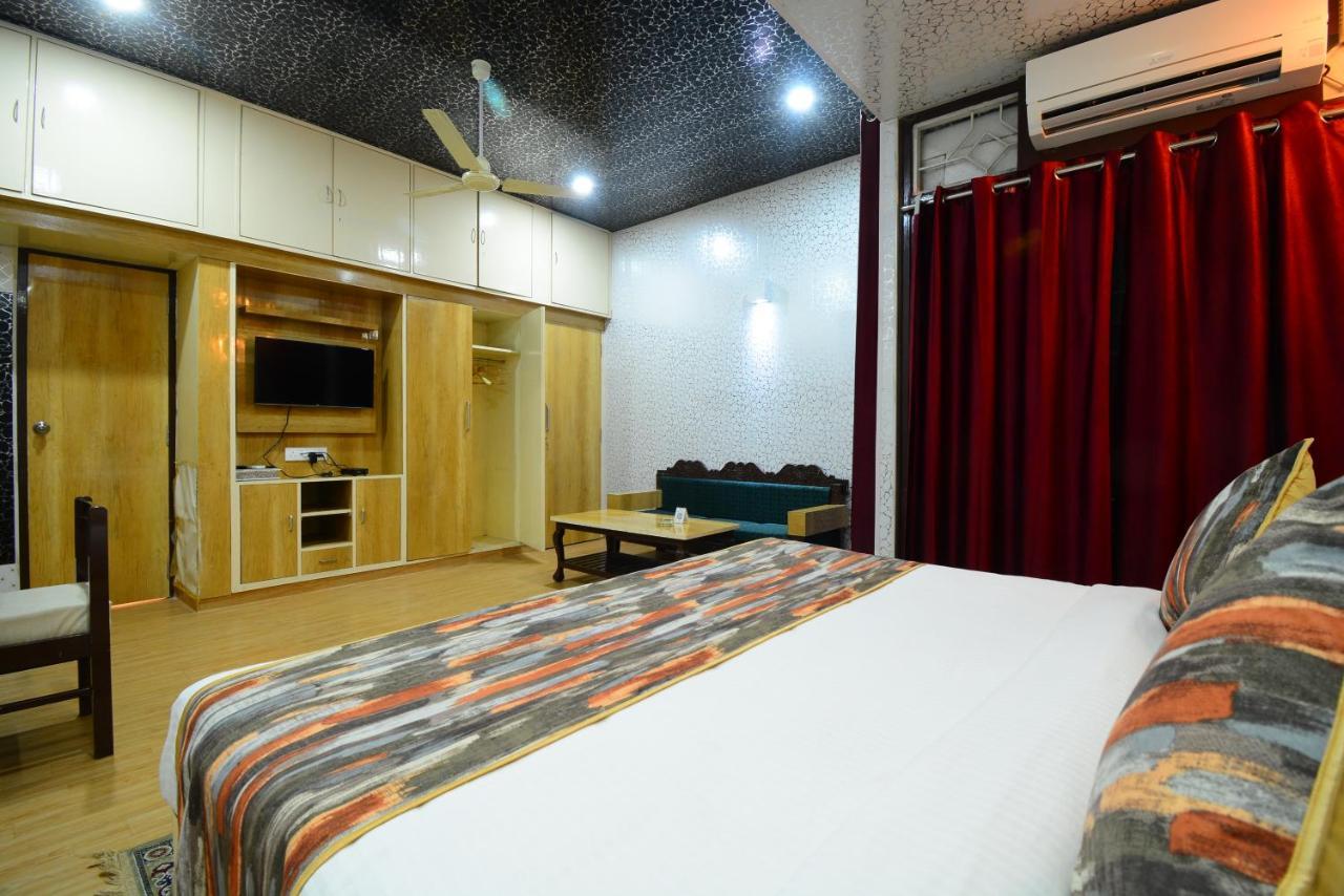 Hotel Bamboo Castle Jaipur Bagian luar foto