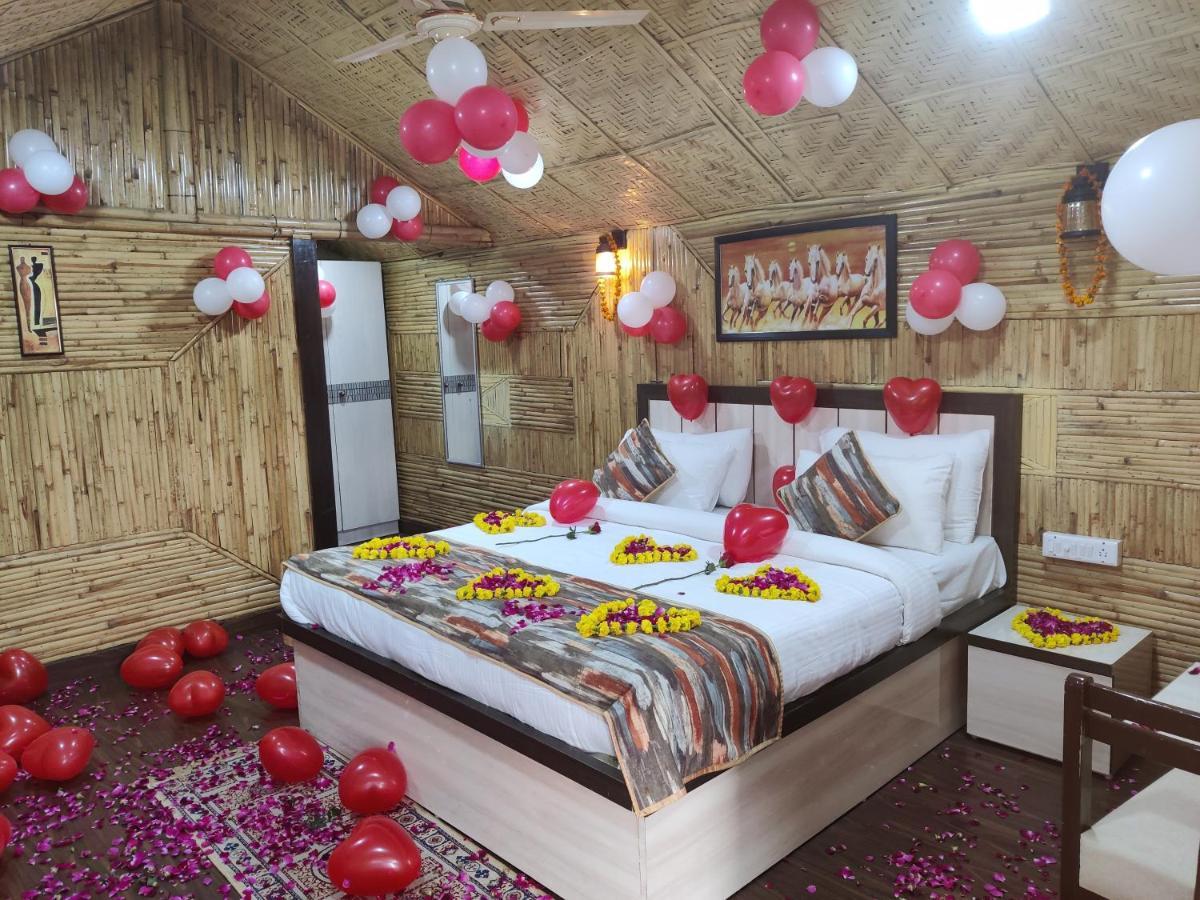 Hotel Bamboo Castle Jaipur Bagian luar foto